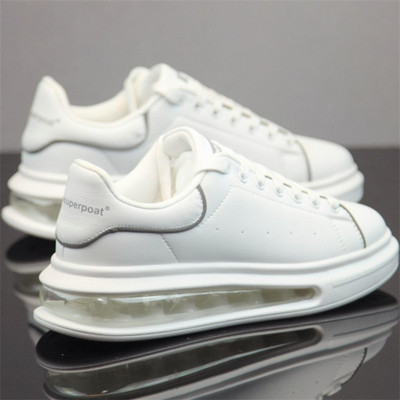 Alkalmi férfi fehér tornacipő műbőrből, fűzővel