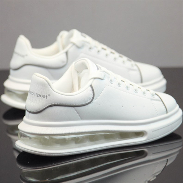 Alkalmi férfi fehér tornacipő műbőrből, fűzővel