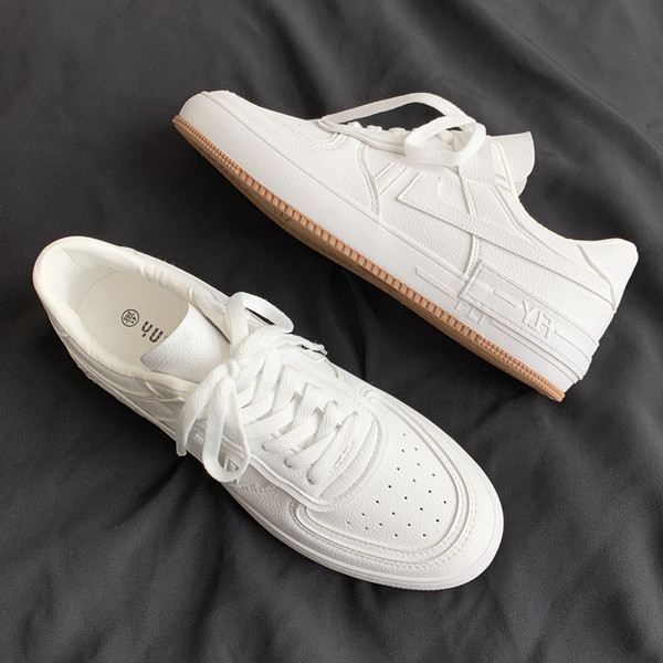 Légáteresztő férfi tornacipő lapos talppal