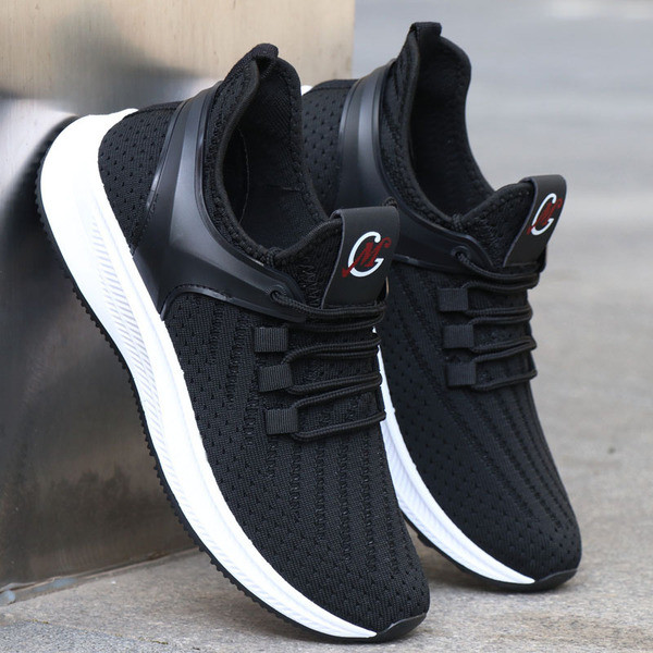 Modern férfi tornacipő lapos talppal