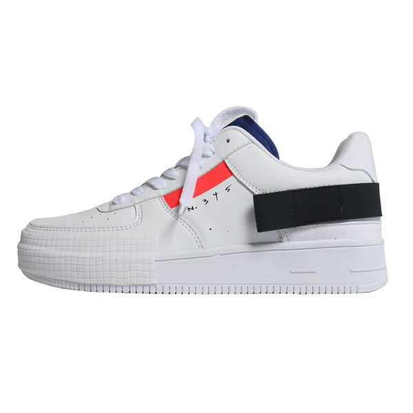 Új modell férfi tornacipő fehér színben, öko bőrből