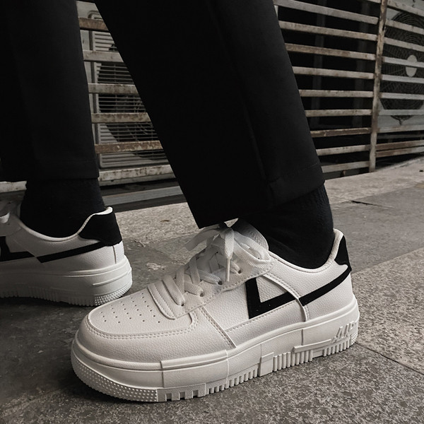 Alkalmi férfi tornacipő - eco bőrből, fűzős