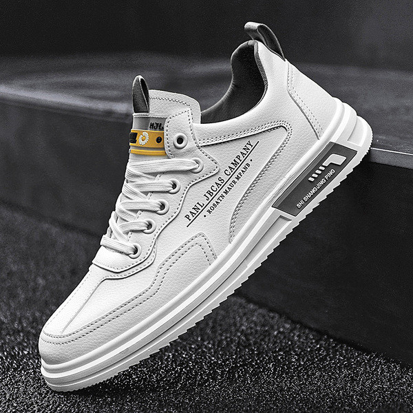 Férfi műbőr tornacipő feliratokkal