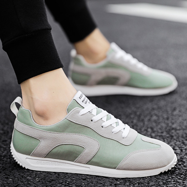 Lekerekített férfi alkalmi tornacipő lapos talppal