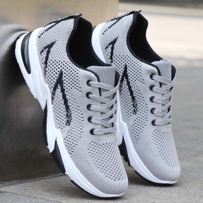 Férfi alkalmi tornacipő kamerával