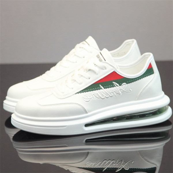 Légáteresztő férfi tornacipő légkamrával és fűzővel