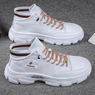 Férfi téli tornacipő durva talppal és fűzővel