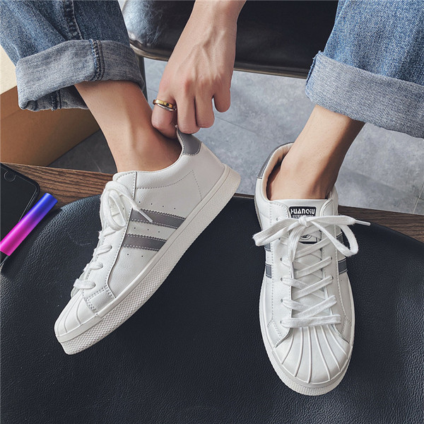 Eko bőrből készült férfi tornacipő lapos talppal