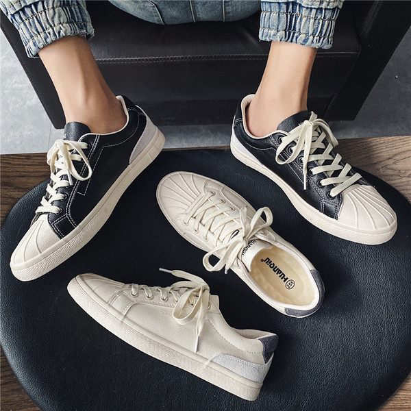 Férfi bőr tornacipő lapos talppal és fűzővel