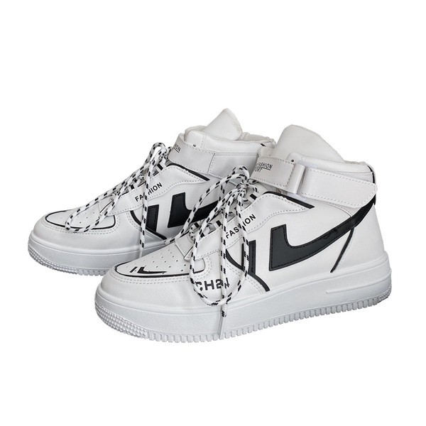 Férfi sportcipő fűzővel és lapos talppal