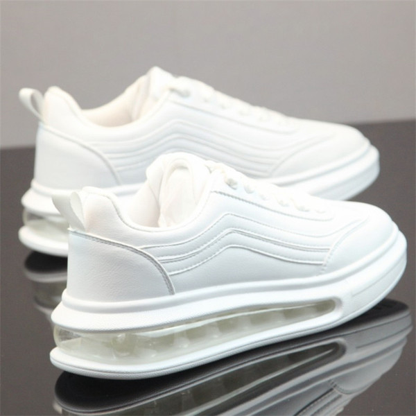 Öko bőrből készült férfi tornacipő magas talppal és légkamrával