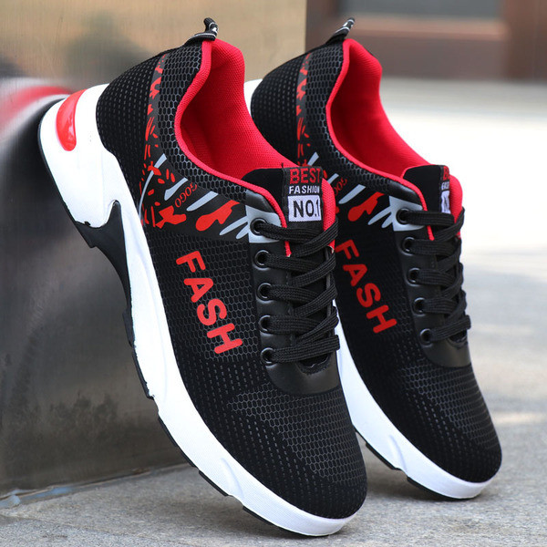 Férfi tornacipő felirattal, gumitalppal