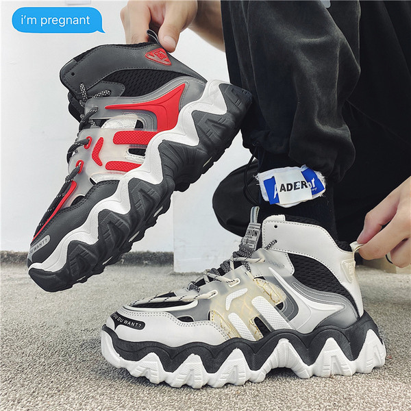 Öko bőrből és vastag talpú férfi tornacipő