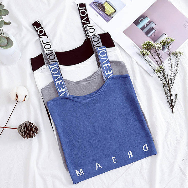 Napi női felső, széles pántokkal és felirattal