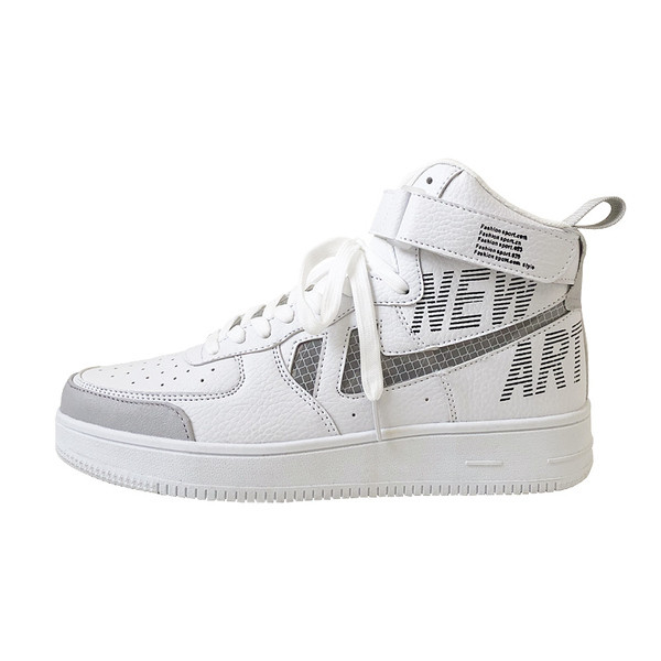 Férfi alkalmi tornacipő fűzővel és felirattal