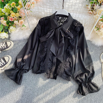 Stílusos női ing széles ujjal és csipkével