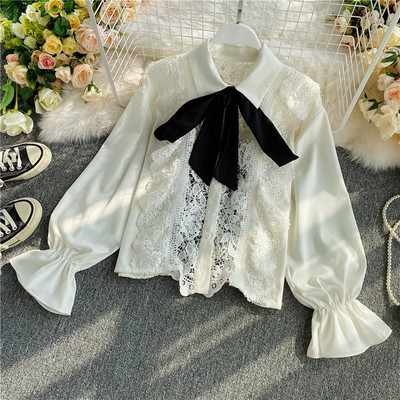 Stílusos női ing széles ujjal és csipkével