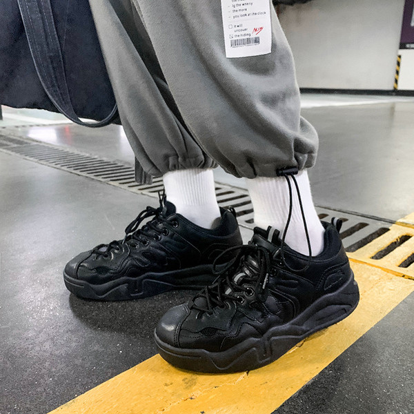 Öko bőrből készült modern férfi tornacipő