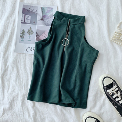 Női korszerű akasztófelső magas gallérral és cipzárral