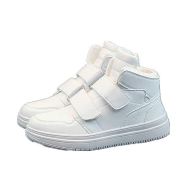 Kõrge talla ja plaastritega meeste tossud