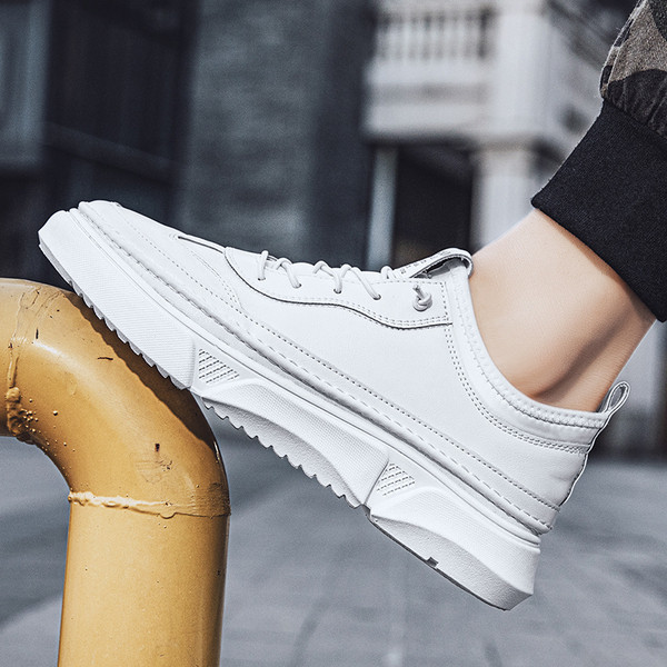 Meeste kunstnahast tossud tavaline mudel