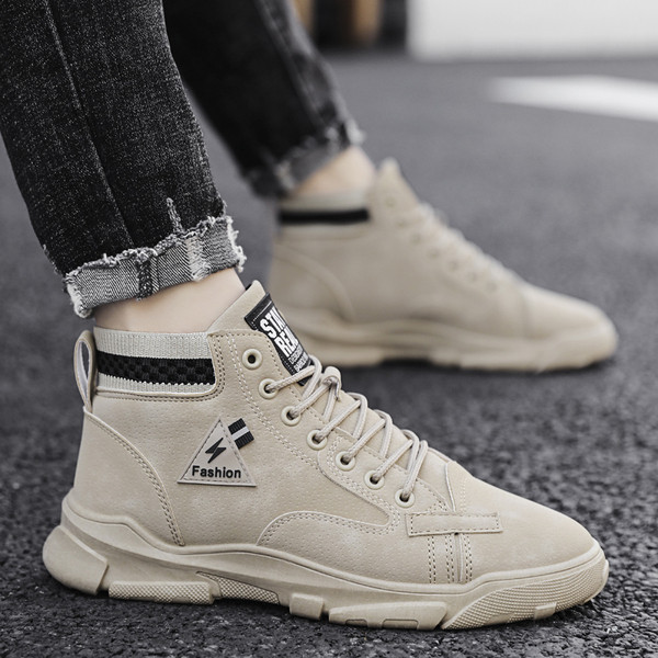 Eko bőrből készült modern férfi tornacipő lapos talppal és fűzővel