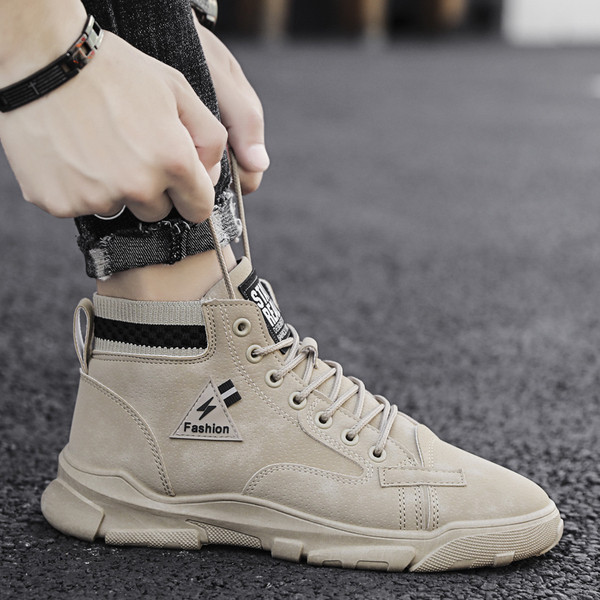 Eko bőrből készült modern férfi tornacipő lapos talppal és fűzővel