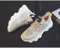 Kareda talla ja paeltega hingavad meeste tekstiilist tossud