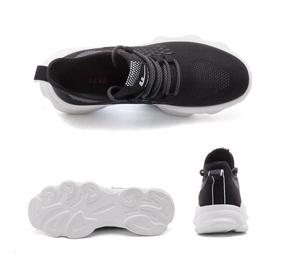 Kareda talla ja paeltega hingavad meeste tekstiilist tossud