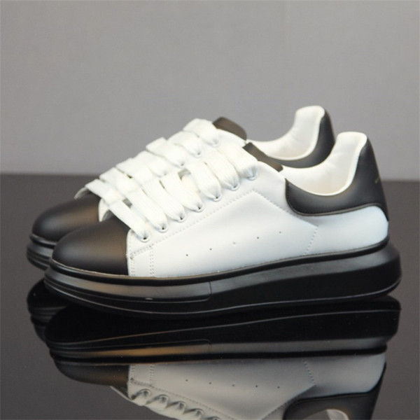 Kõrge tallaga meeste hingavad tossud