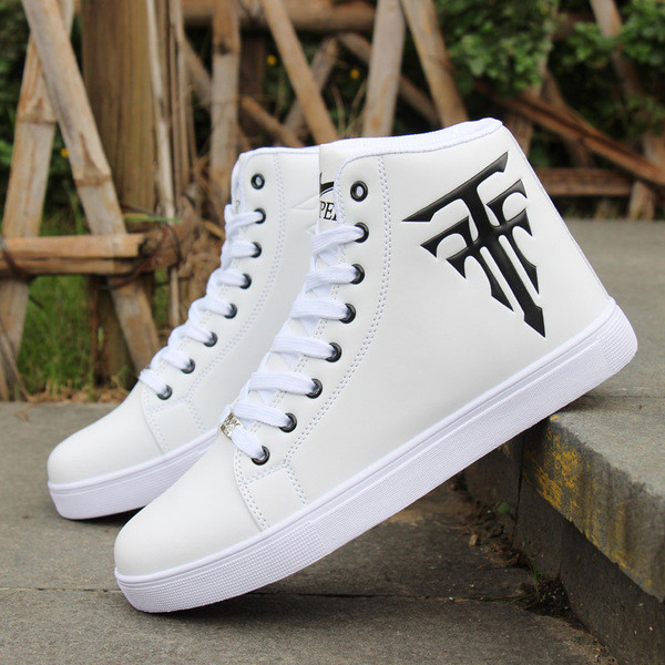 Lameda tallaga ökonahast moodsad meeste tossud - mitu mudelit