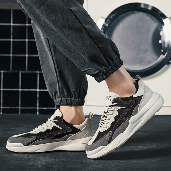 Paelte ja mustriga sportlikud ja igapäevased meeste tossud