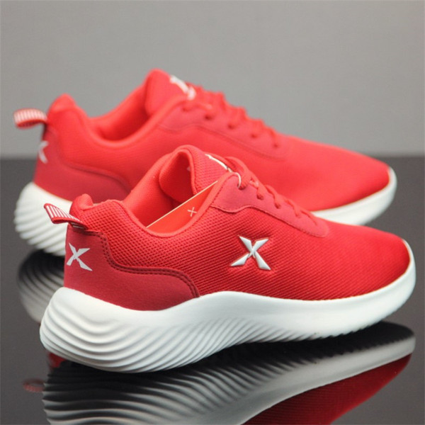 Igapäevased paeltega hingavad tekstiilist tossud