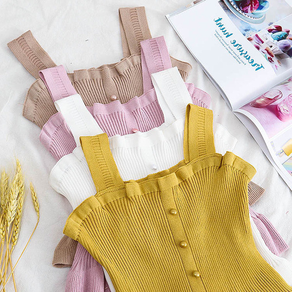 Moodne naiste nööpidega tavaline mudel