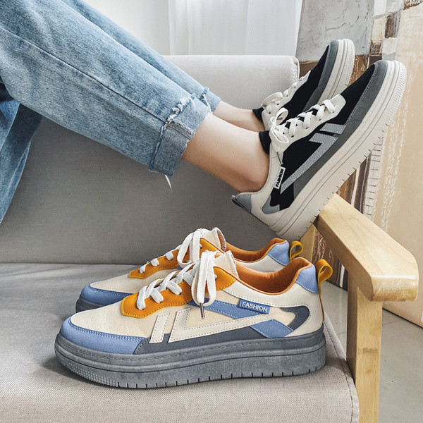 UUS vabaaja meeste mustriliste paeltega tossude mudel