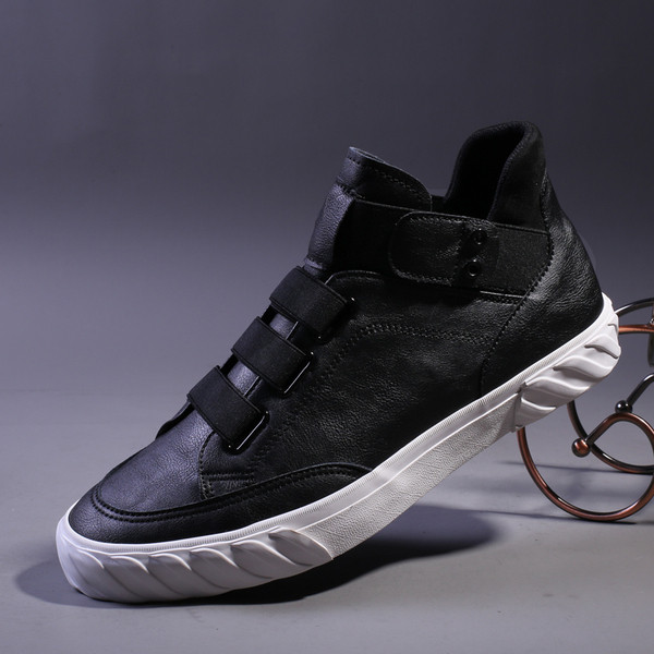 Eco-nahast kõrge mudeliga tossud elastsete sidemetega