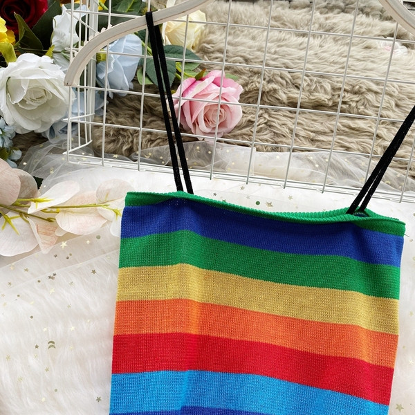 Naiste vabaaja topp õhukeste rihmadega tavaline mudel