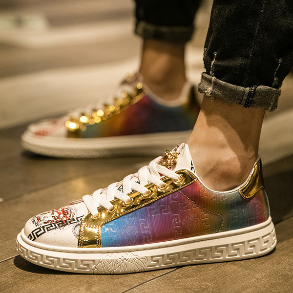 Lameda talla ja paeltega värviliste meeste tossude uus mudel