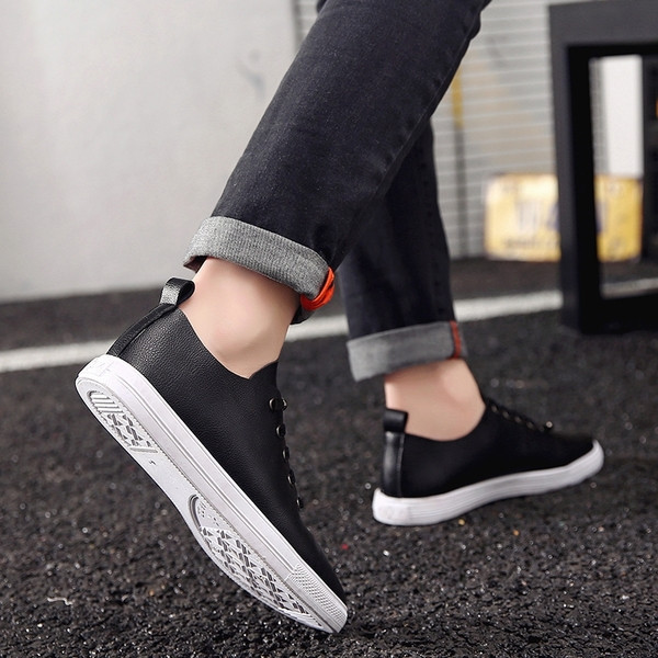 Meeste nahast tossud paeltega tavaline mudel