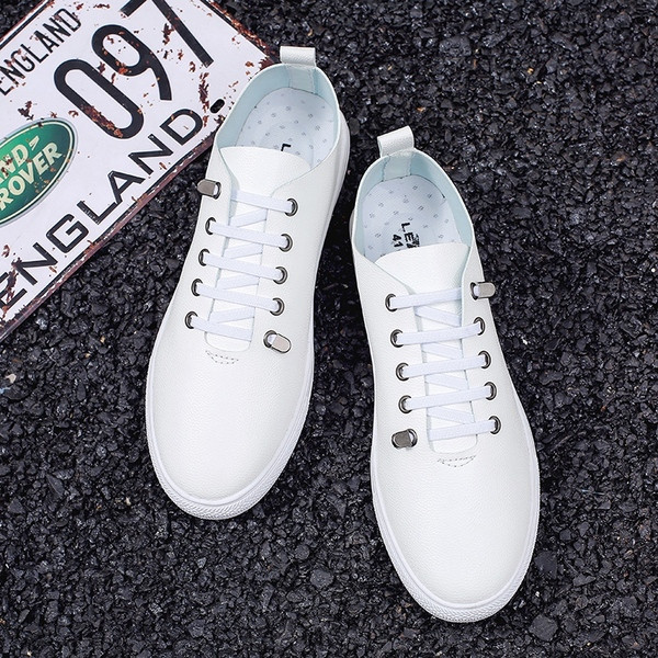 Meeste nahast tossud paeltega tavaline mudel