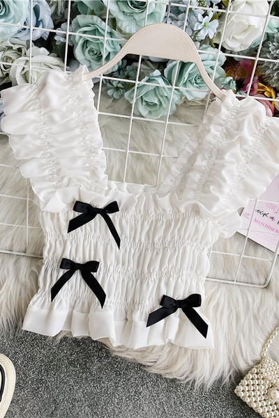 Aktuális női rövid felső, széles pántokkal