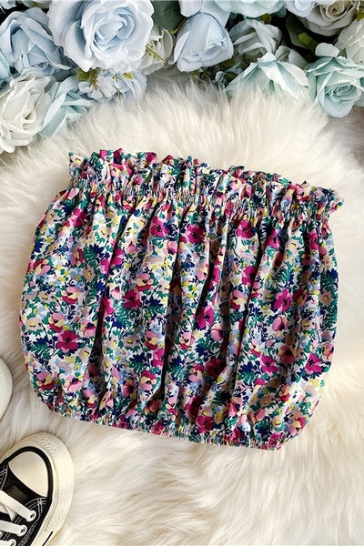 Stiilne lillemustriga naiste lühike rinnakorv