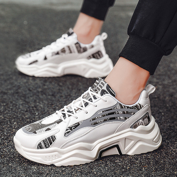 Aktuális férfi tornacipő színes mintával, magas talppal