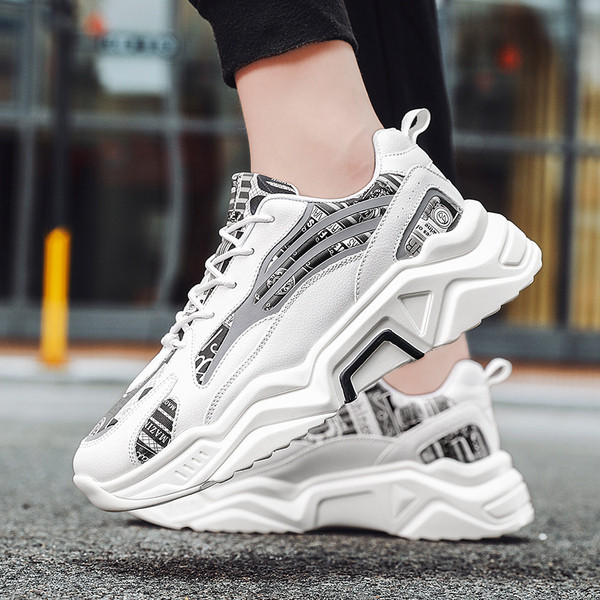 Aktuális férfi tornacipő színes mintával, magas talppal