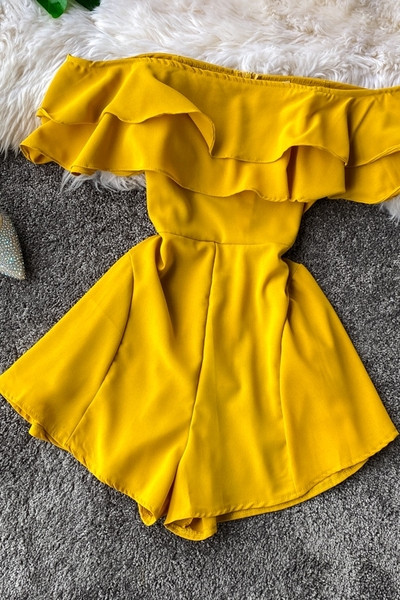 Moodne naiste kombinesoon tavaline mudel