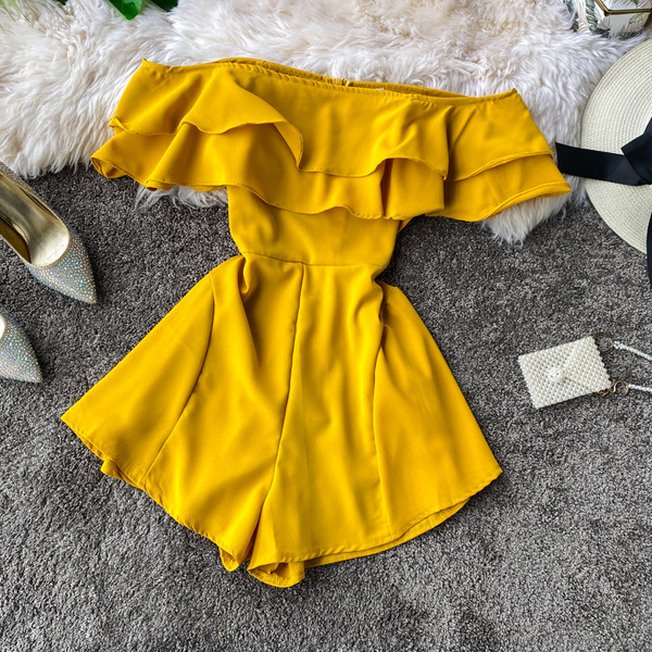 Moodne naiste kombinesoon tavaline mudel