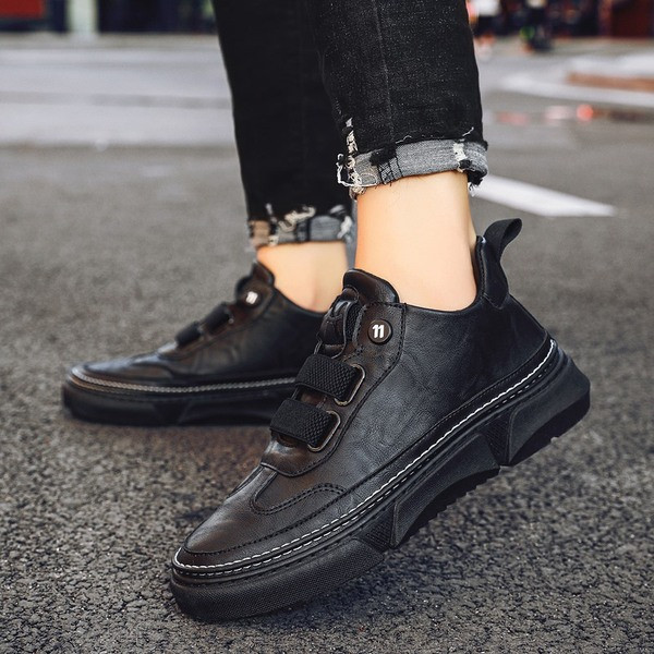 Kõrge tallaga ökonahast kõrged meeste tossud