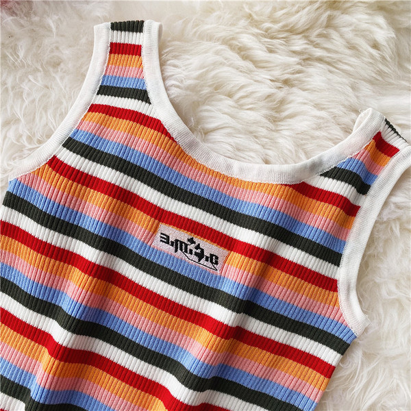 Alkalmi női csíkos felső ovális nyakkivágással