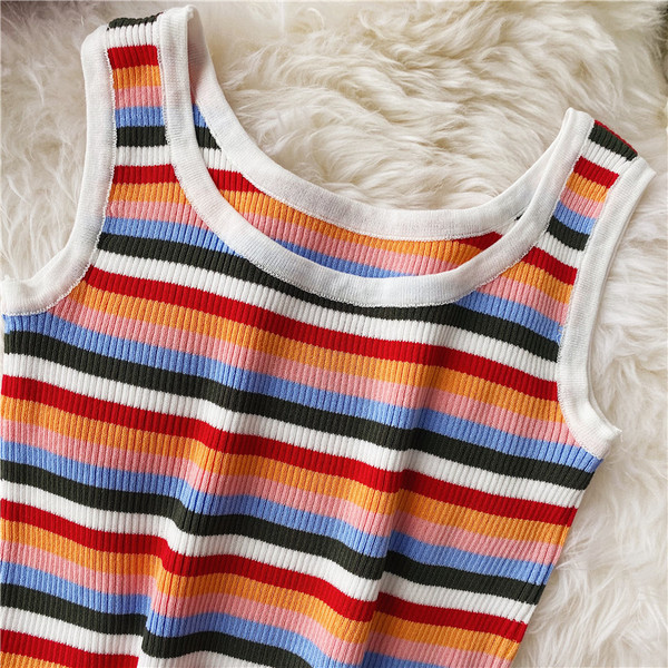 Alkalmi női csíkos felső ovális nyakkivágással