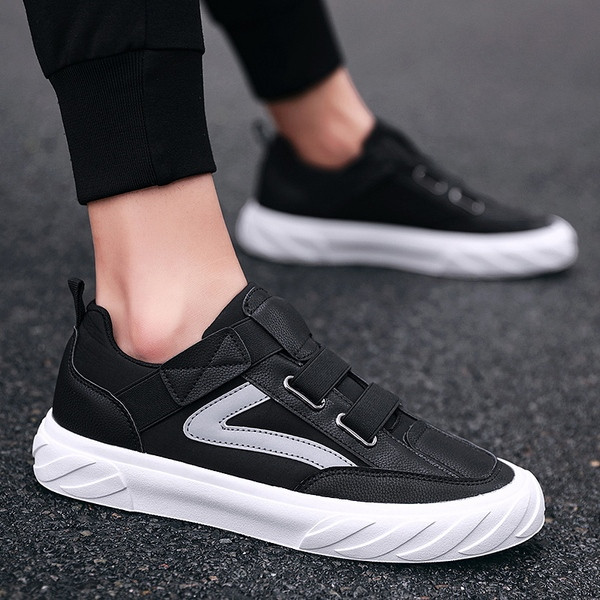 Lameda talla ja plaastritega moodsad meeste kunstnahast tossud